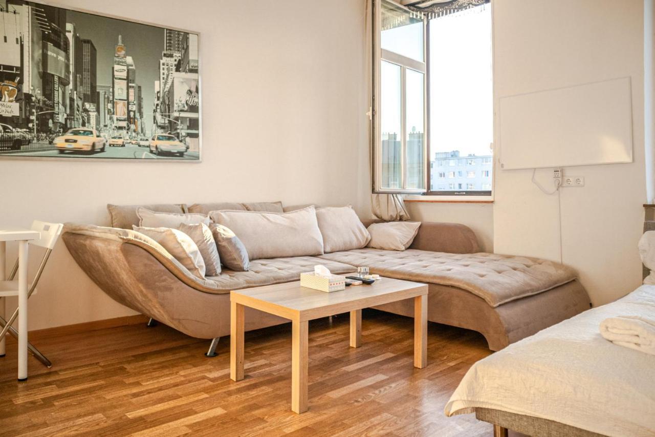 Joyful 2Br Shared Apt Near Millenium Tower & Danube River Wien Eksteriør bilde