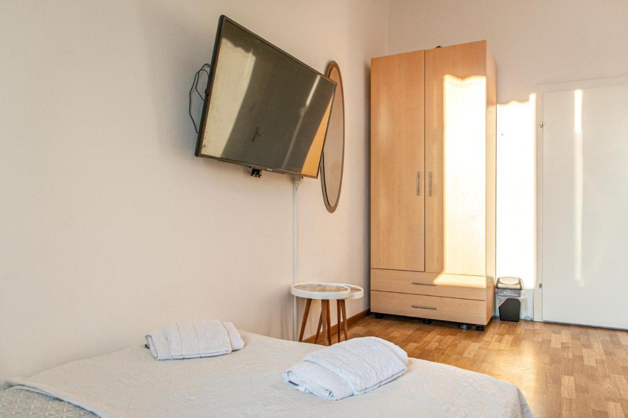 Joyful 2Br Shared Apt Near Millenium Tower & Danube River Wien Eksteriør bilde