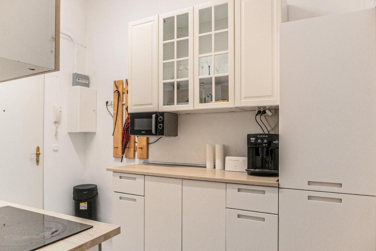 Joyful 2Br Shared Apt Near Millenium Tower & Danube River Wien Eksteriør bilde