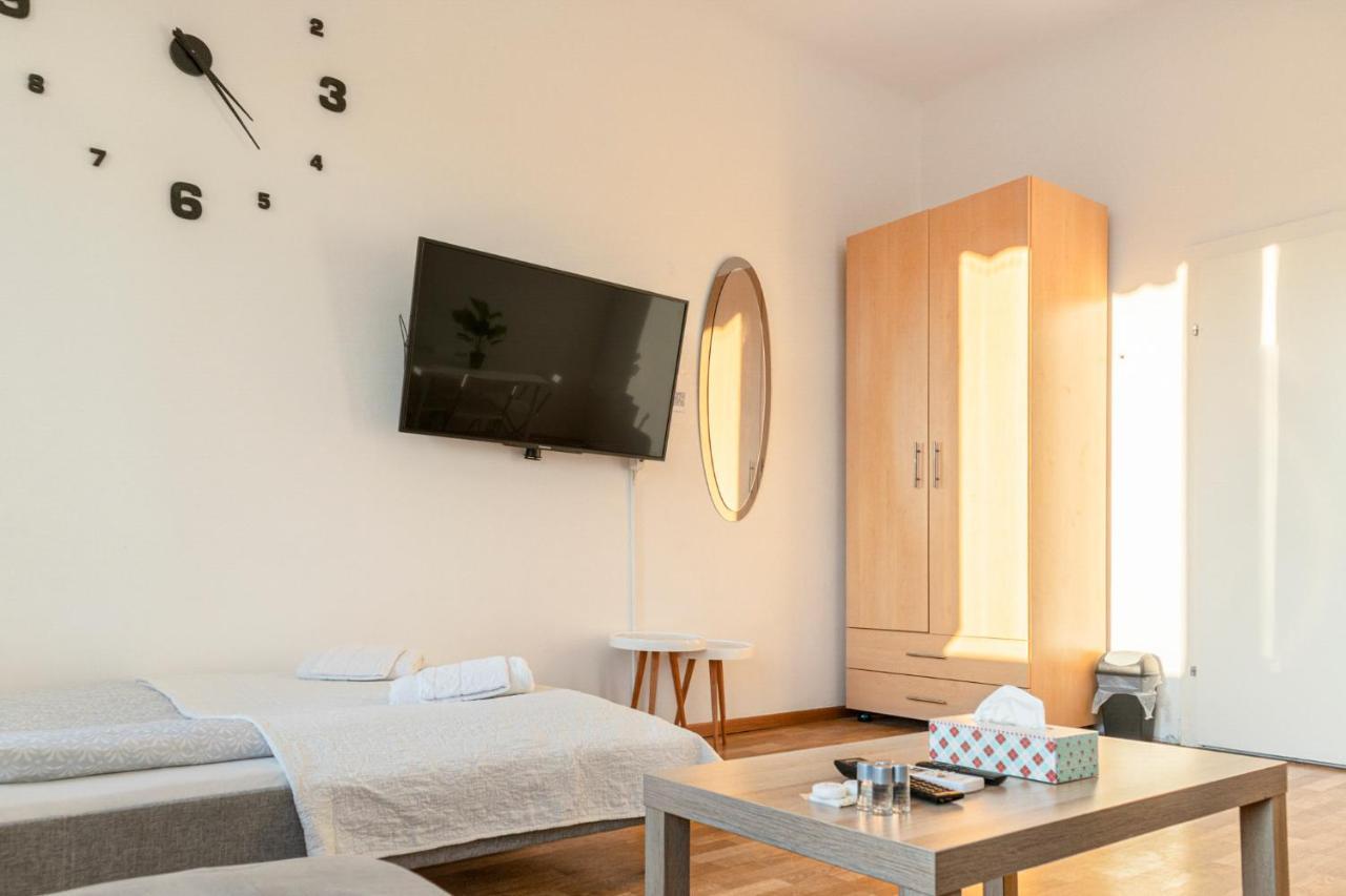 Joyful 2Br Shared Apt Near Millenium Tower & Danube River Wien Eksteriør bilde