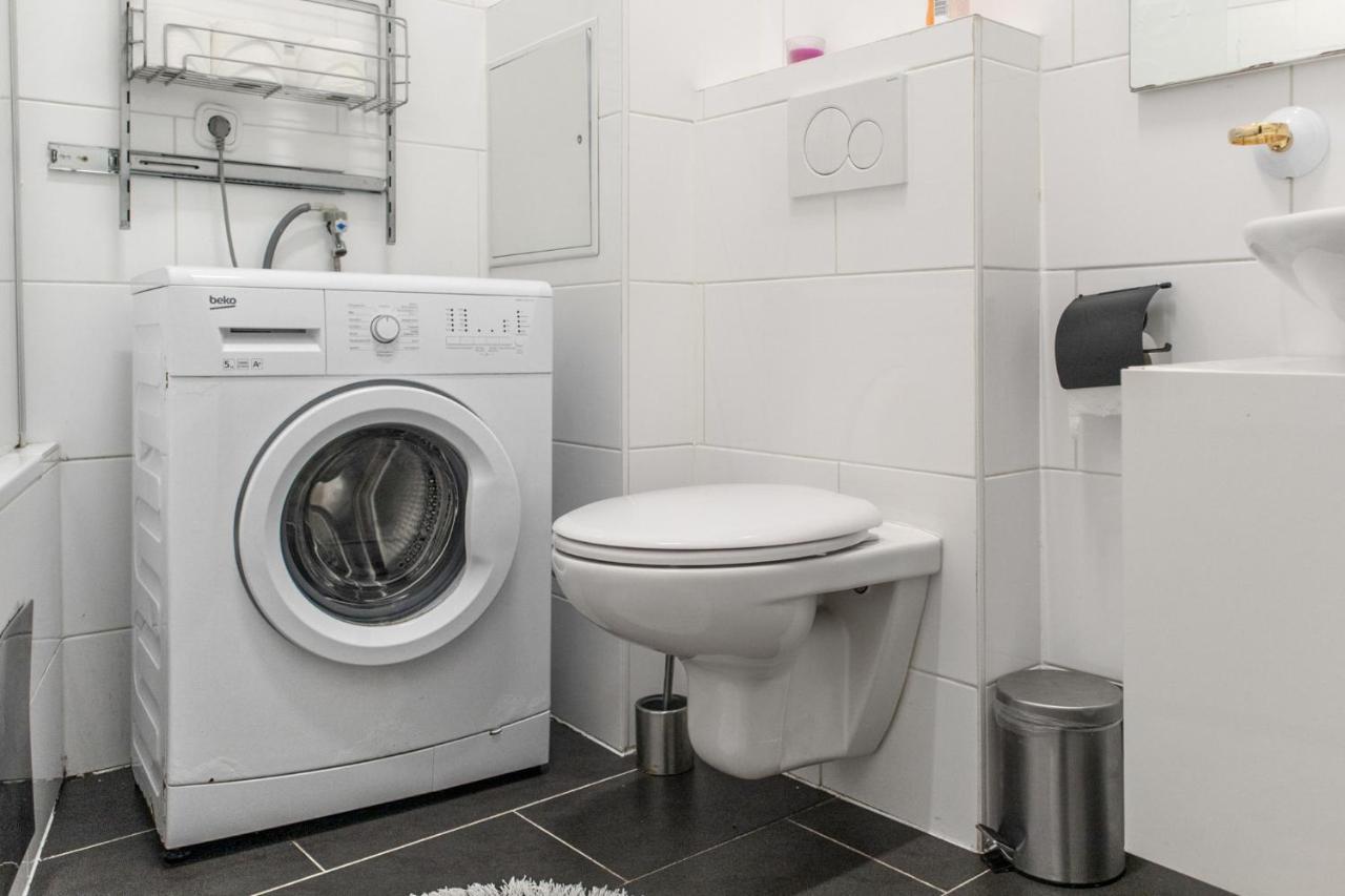Joyful 2Br Shared Apt Near Millenium Tower & Danube River Wien Eksteriør bilde